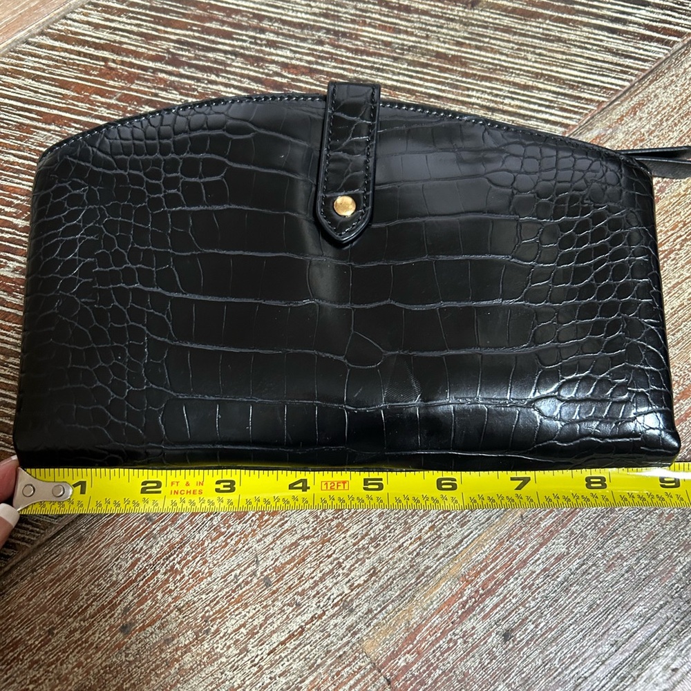 Banana Republic clutch/ wallet